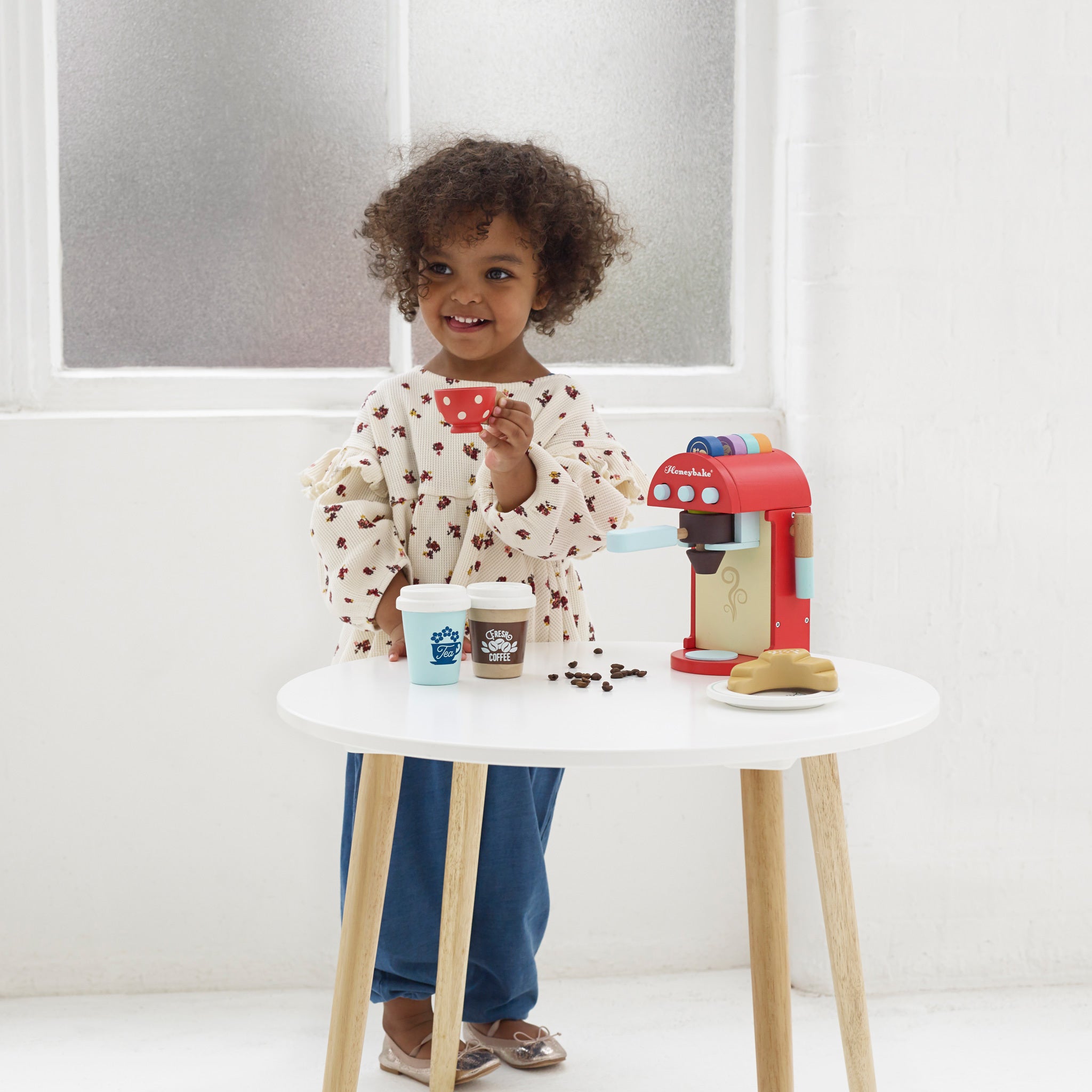 Le toy van coffee machine 2025
